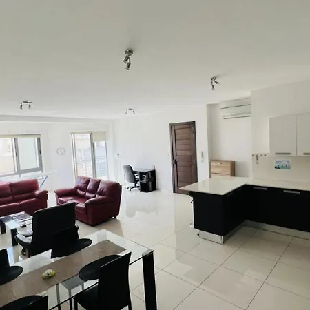 Spacious With En-suite And Balcony
